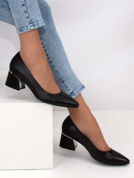 shoes_aug93_n3