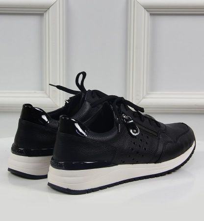 black_white_sneakers_2