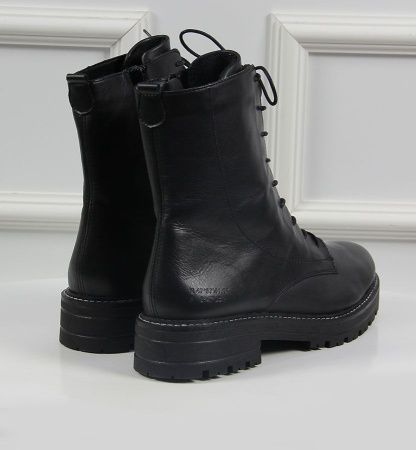 boots_simple_black_2